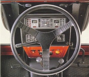 Fiat 780 ohjaamo