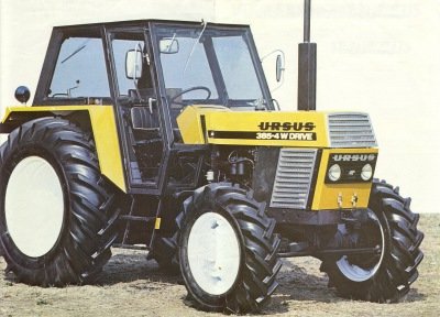 Ursus C-385 sivulta