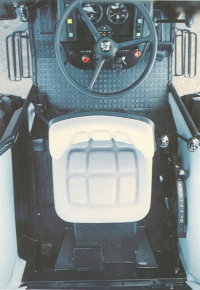 Valmet 455 ohjaamo