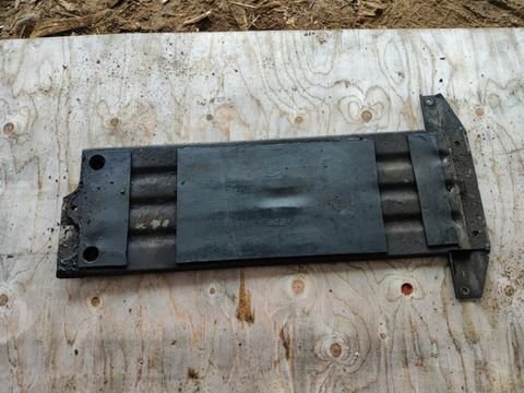 Moottorin päällipelti Massey Ferguson 165