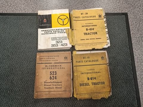 McCormick international traktoreiden varaosakirjat