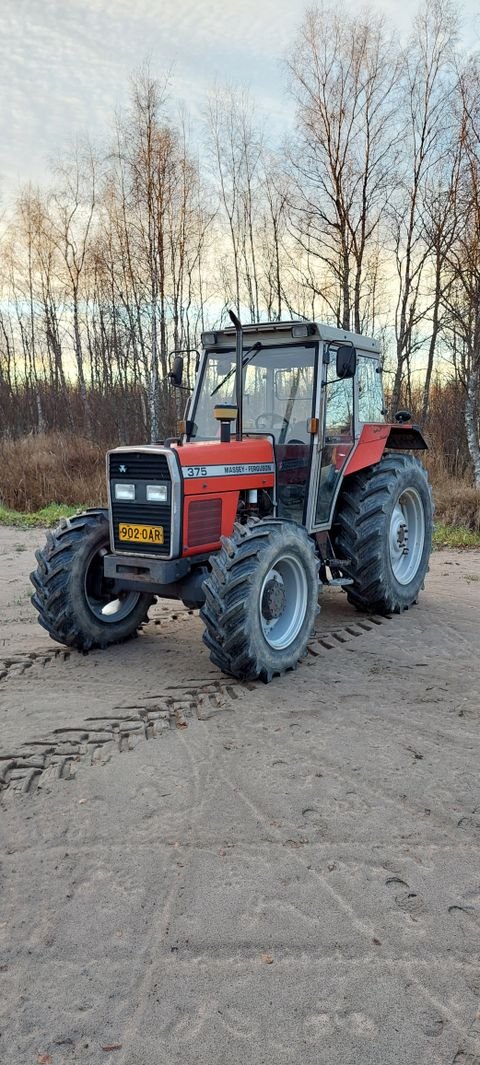 Traktori Massey Ferguson