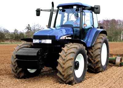 New Holland TM130