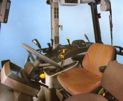 John Deere 5820 ohjaamo