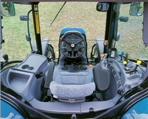 New Holland T6050 Delta ohjaamo 1