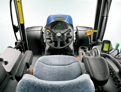 New Holland T7030 ohjaamo