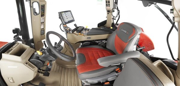Case IH Optum 270 CVX ohjaamo
