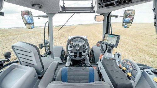 New Holland T7.315 ohjaamo
