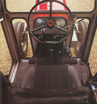 Massey Ferguson 595 ohjaamo