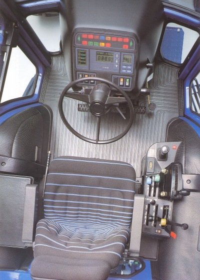 Ford 8830 ohjaamo
