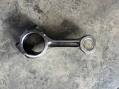 John Deere CONNECTING ROD (used) - John Deere 5020, 6000, 7000