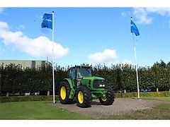 John Deere 6830