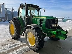 John Deere 6830