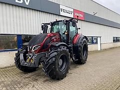 Valtra T215