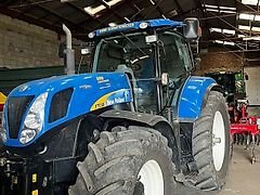 New Holland T7030