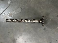 John Deere CRAMSHAFT (used) - John Deere 8R, 8030