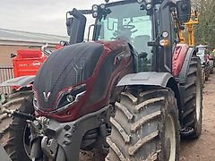 Valtra T215A