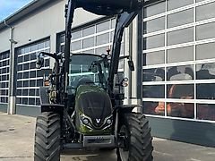 Valtra A105 mit Frontlader