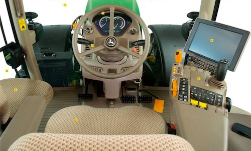 John Deere 6155R ohjaamo