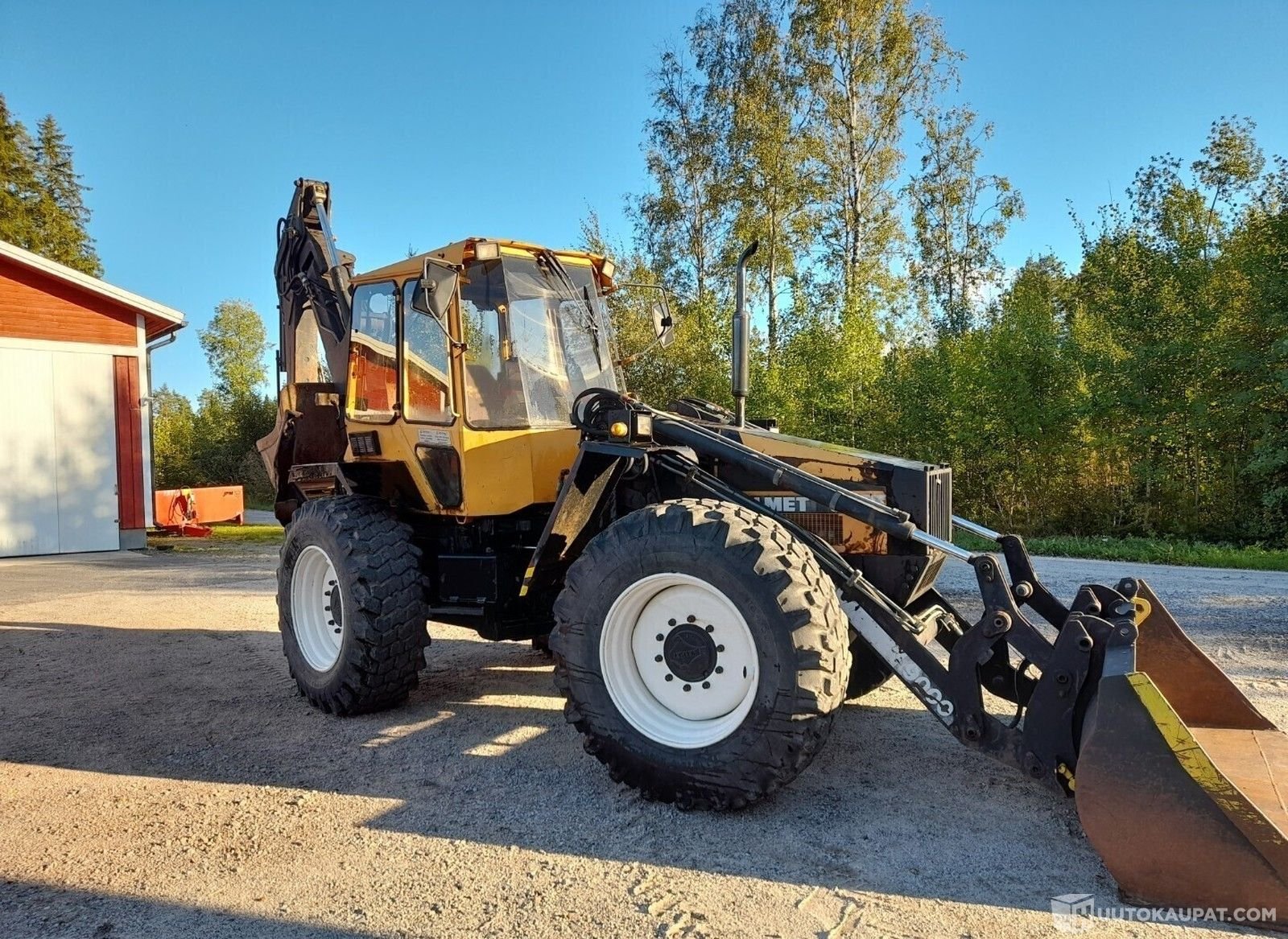 Valmet 9000 takaa