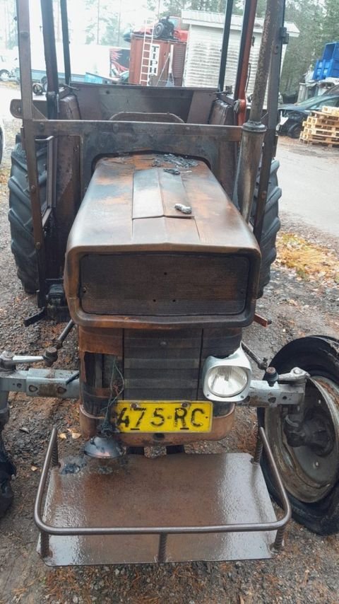 Massey Ferguson 148 OSINA