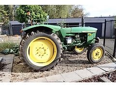 John Deere 710