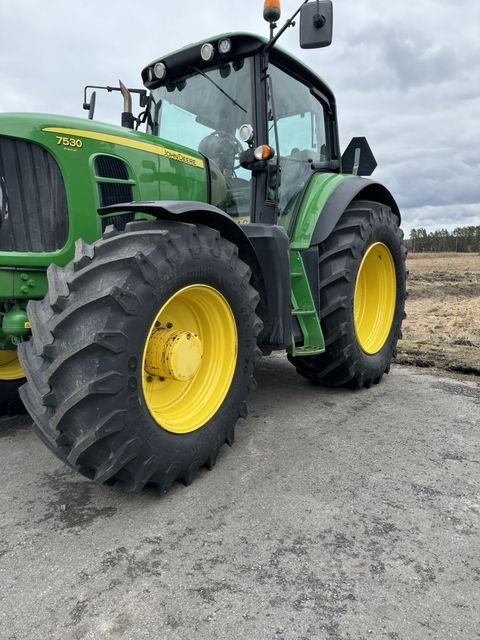 Siirtoajetut Trelleborg TM800 renkaat ja vanteet