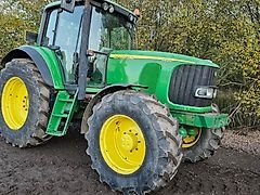 John Deere 6820