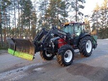 Valtra 800 + Etukuormaaja