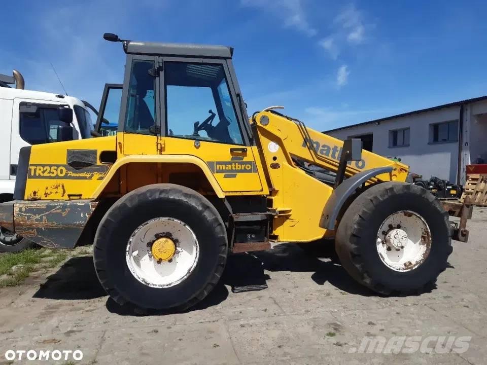 Matbro TR 250 ohjaamo